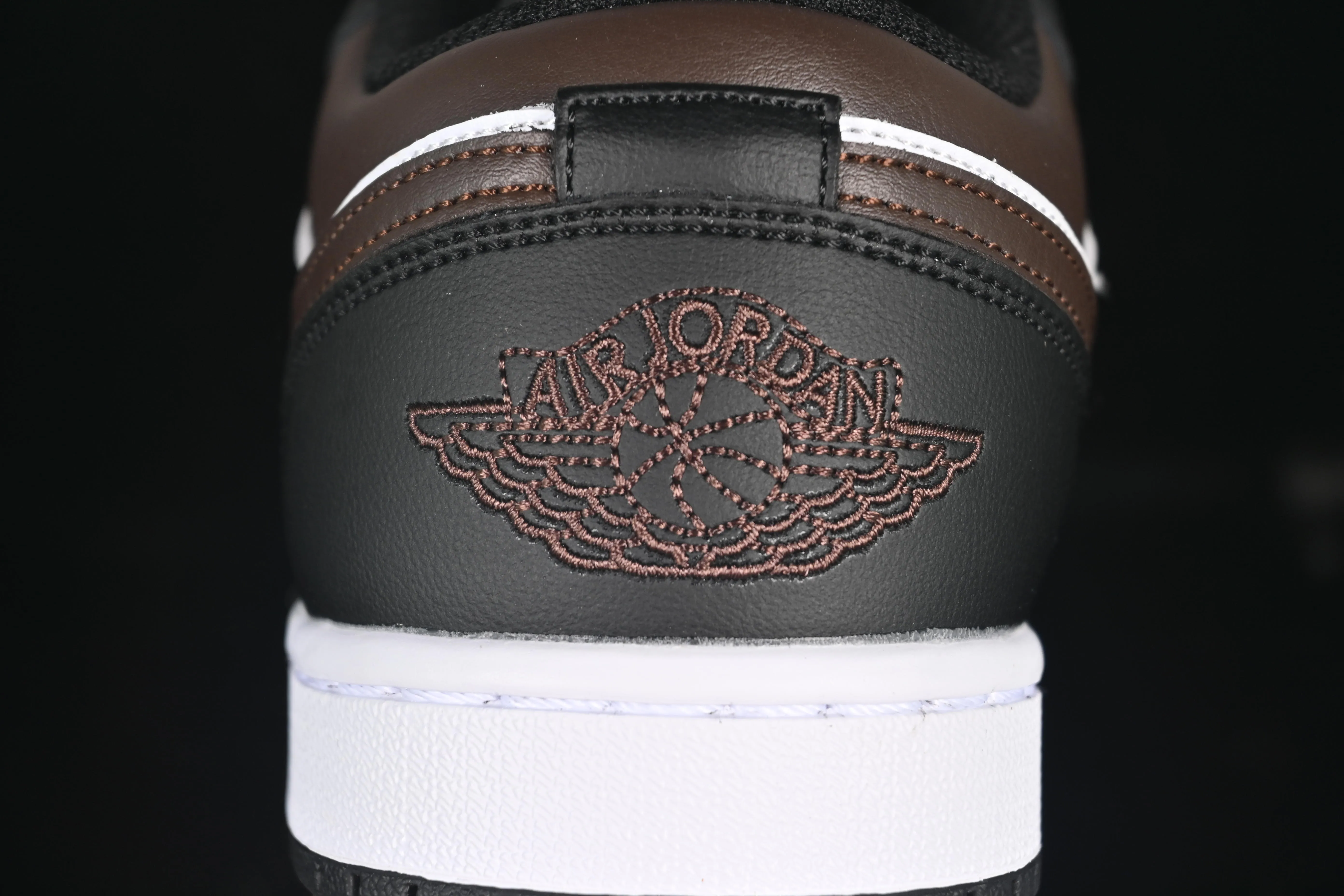 All categories Air Jordan Jordan series basketball shoes Air Jordan 1 Low Air Jordan 1 Low AJ1 Joe 1 black color low-top cultural casual sneakers IO3393-010
